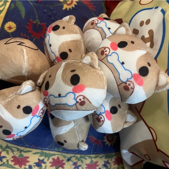 Corgi Novelty pillow filled with 8 mini corgis !!! NWOT - Picture 5 of 5